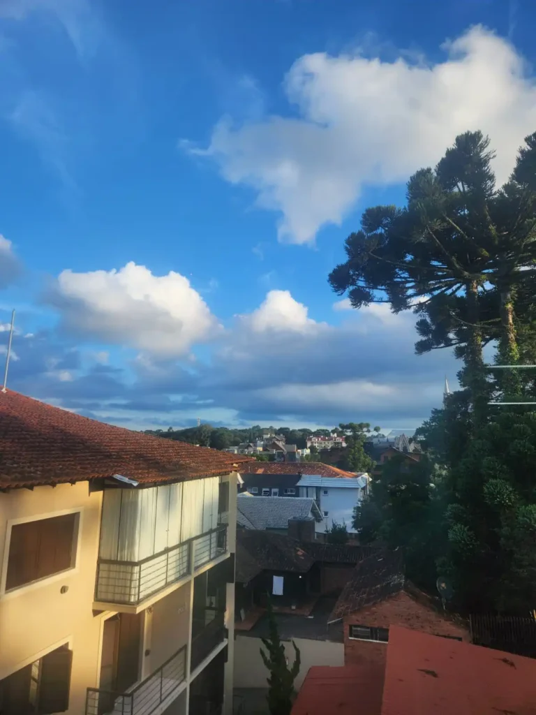 Gramado Com o Céu Azul!